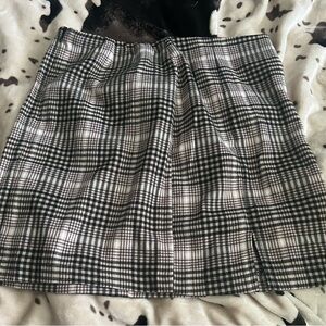 Plaid skirt size 6